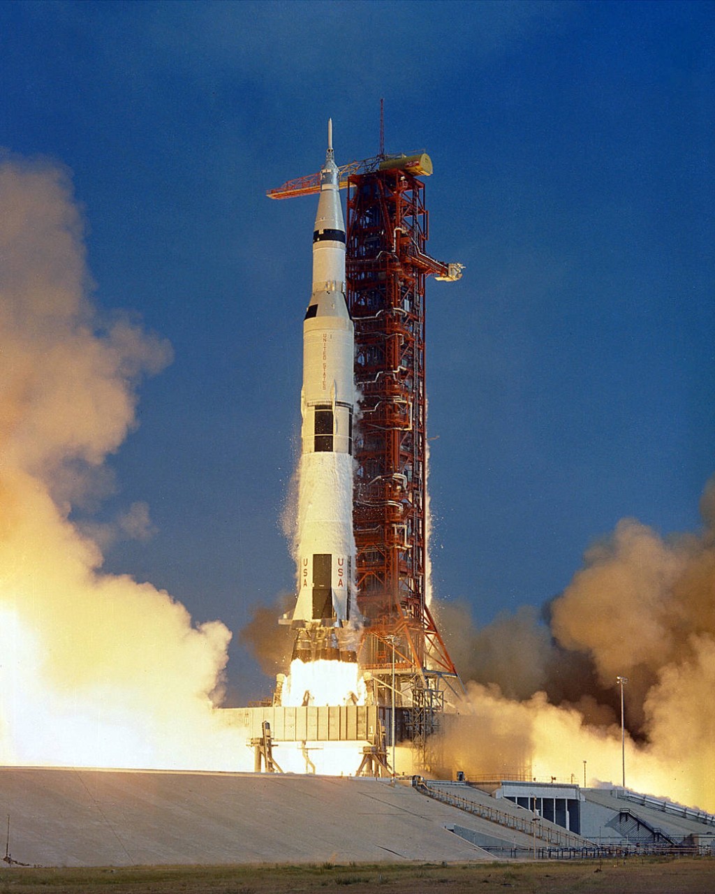 apollo_11_launch